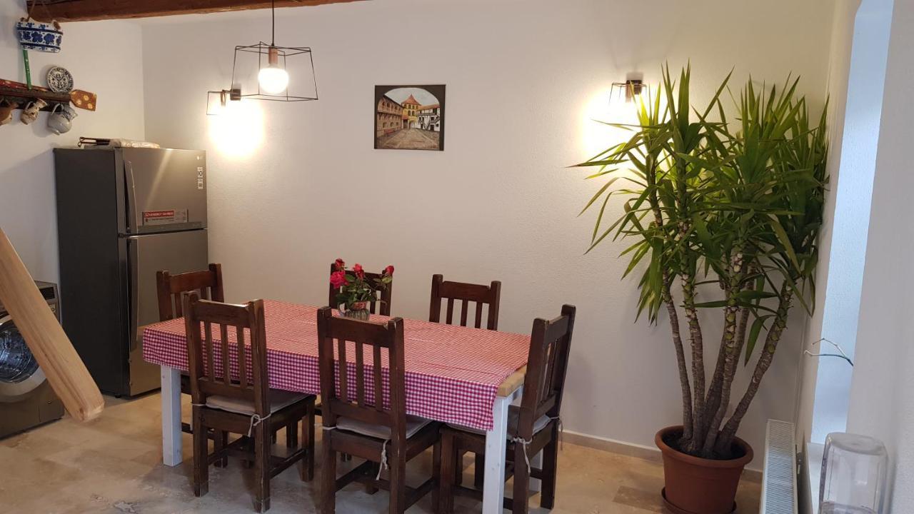 Otto'S Guesthouse Prejmer Eksteriør bilde